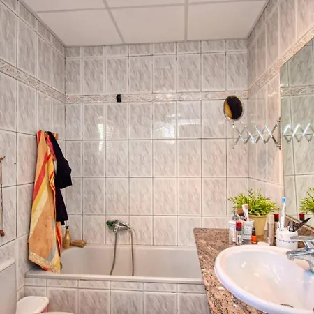 Charming With Big Pool Villa