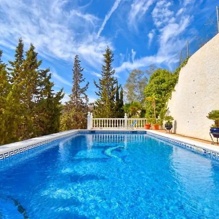 Charming With Big Pool Algarrobo